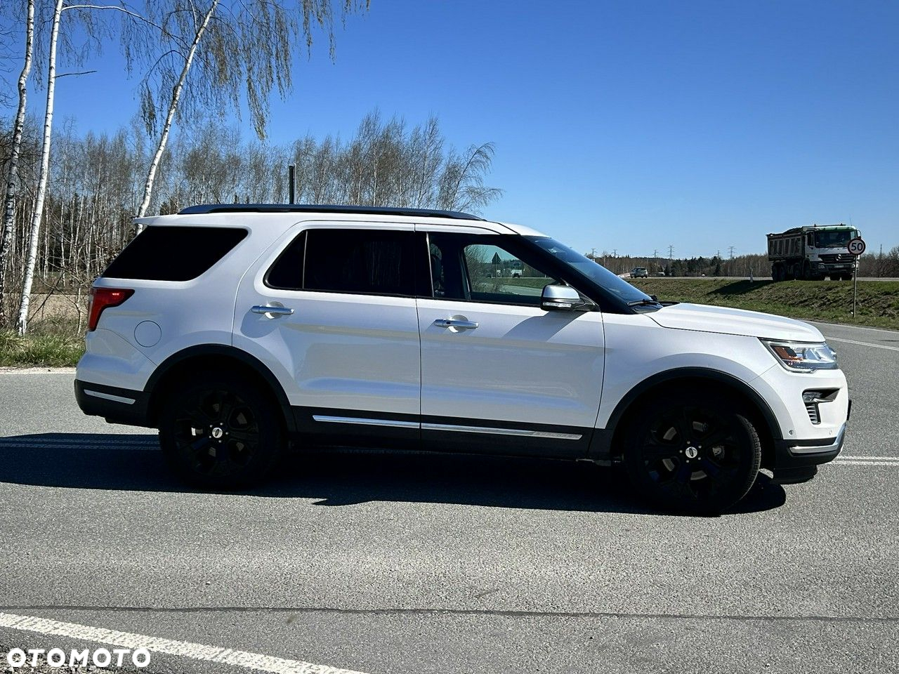 Ford Explorer - 3