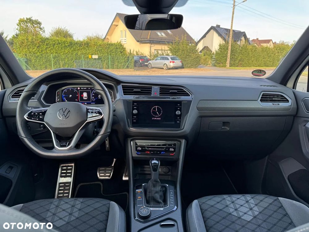 Volkswagen Tiguan 2.0 TDI SCR 4MOTION DSG R-Line - 28