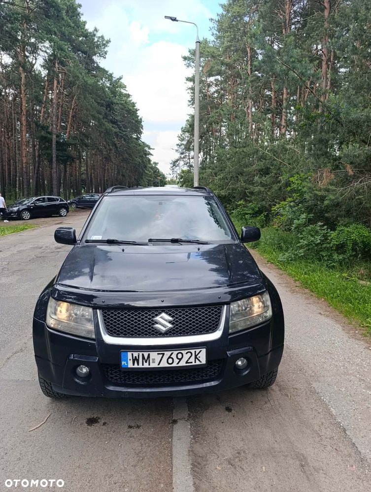 Suzuki Grand Vitara 2.0 - 12