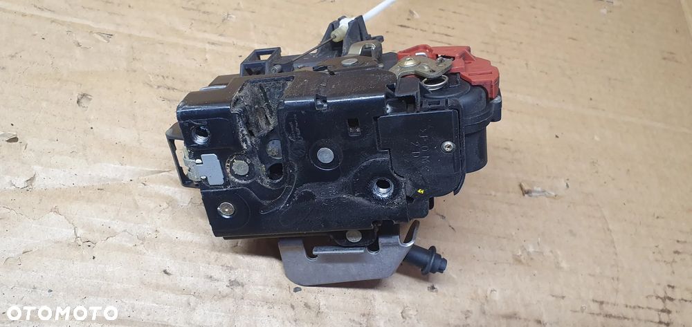 Zamek prawy przód przedni prawy Audi A4 B6 7PIN 4B1837016E - 2