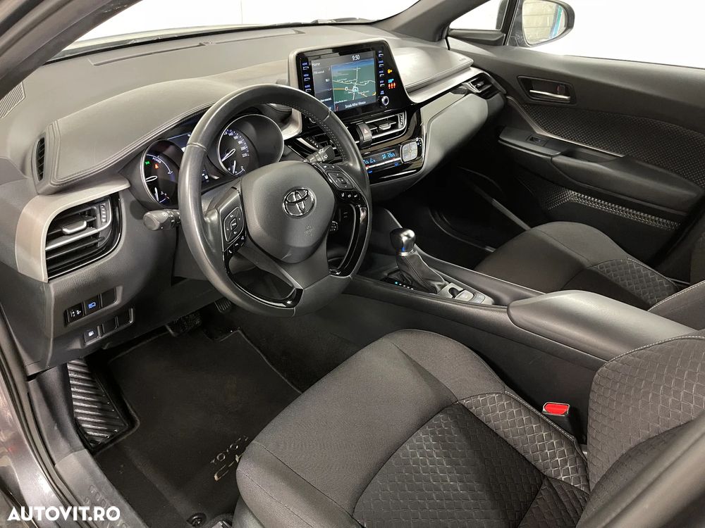 Toyota C-HR - 5
