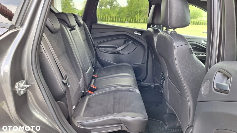 Ford Kuga 1.5 EcoBoost FWD ST-Line - 31