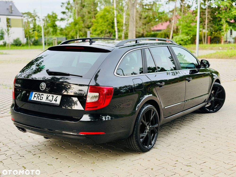 Skoda Superb 2.0 TDI Green tec DSG Exclusive - 28