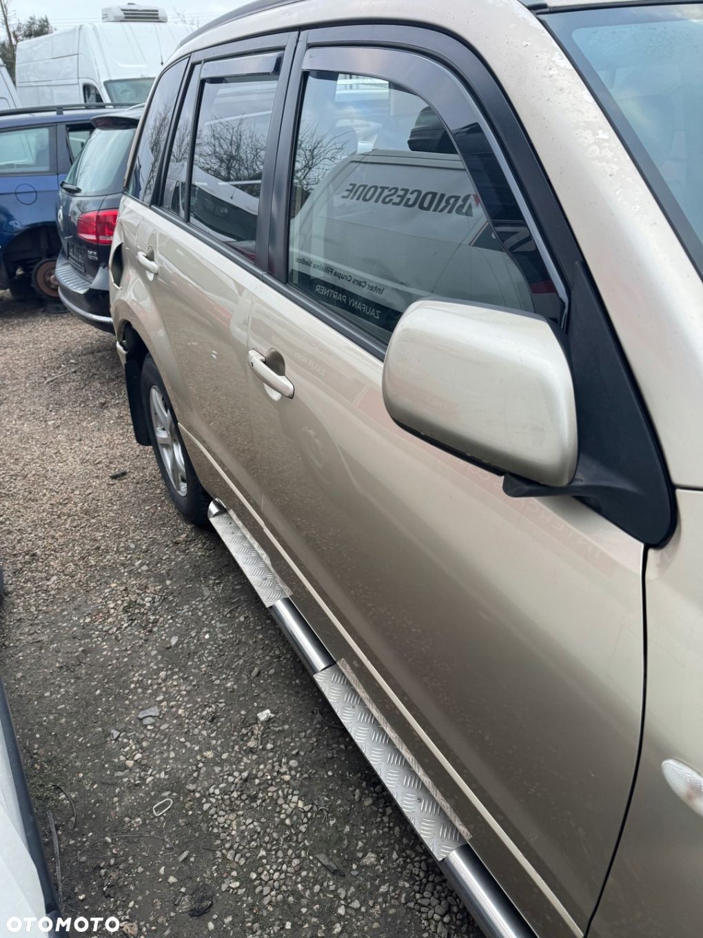 Grand Vitara II 05-10r 2,0 16V drzwi przód P - 1