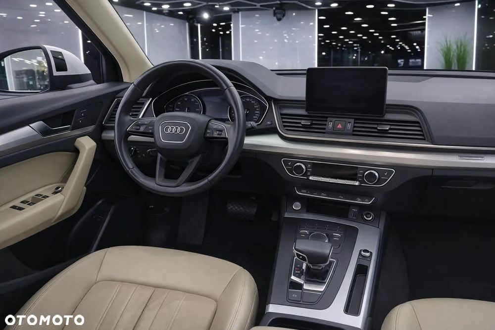 Audi Q5 50 TFSI e Quattro S tronic - 6