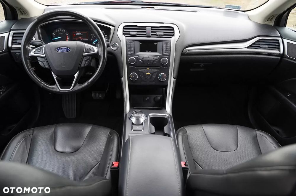 Ford Fusion - 12
