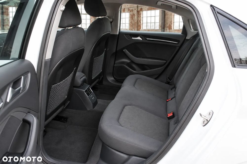 Audi A3 Limousine 30 TFSI S tronic - 14