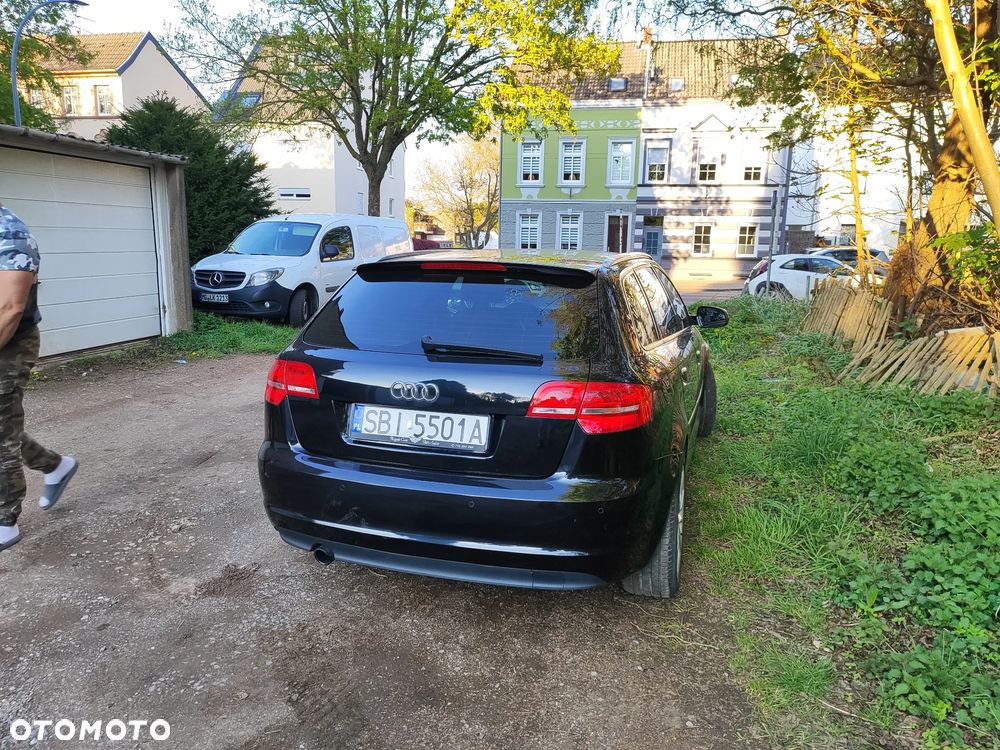 Audi A3 Sportback 2.0 TDI DPF Attraction - 4