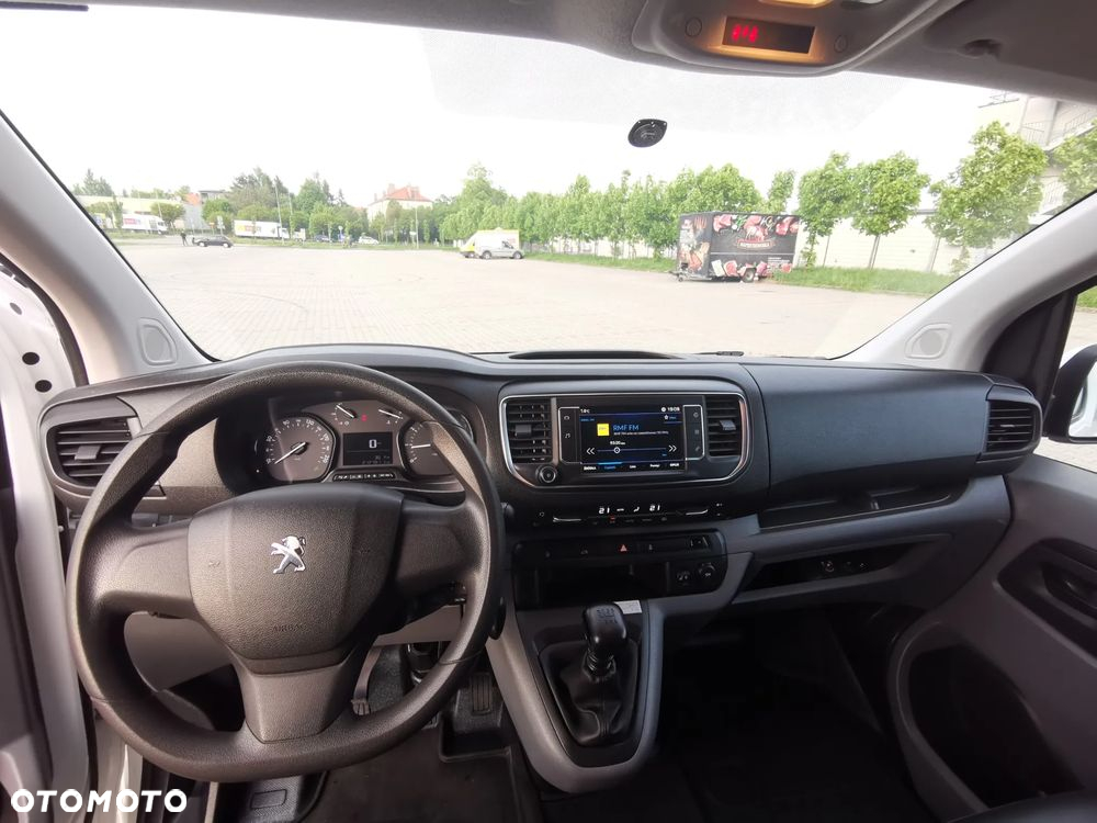 Peugeot Expert L2H1 FlexCab Grip - 18