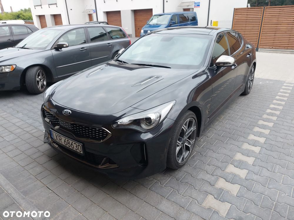 Kia Stinger - 2