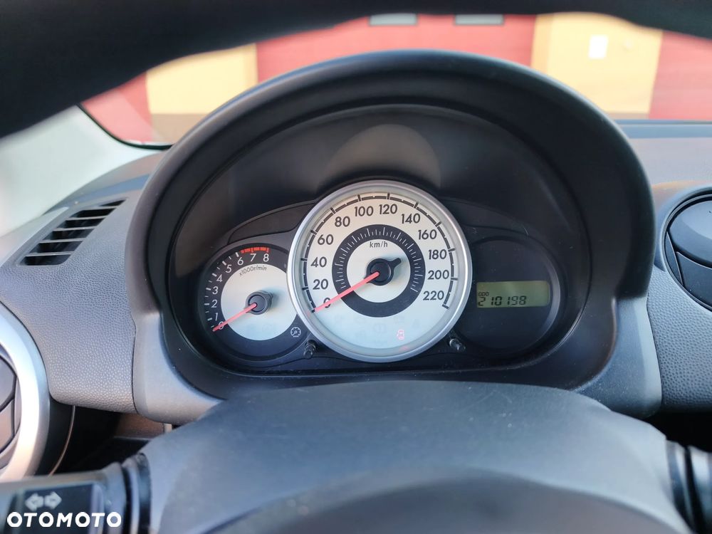 Mazda 2 - 11