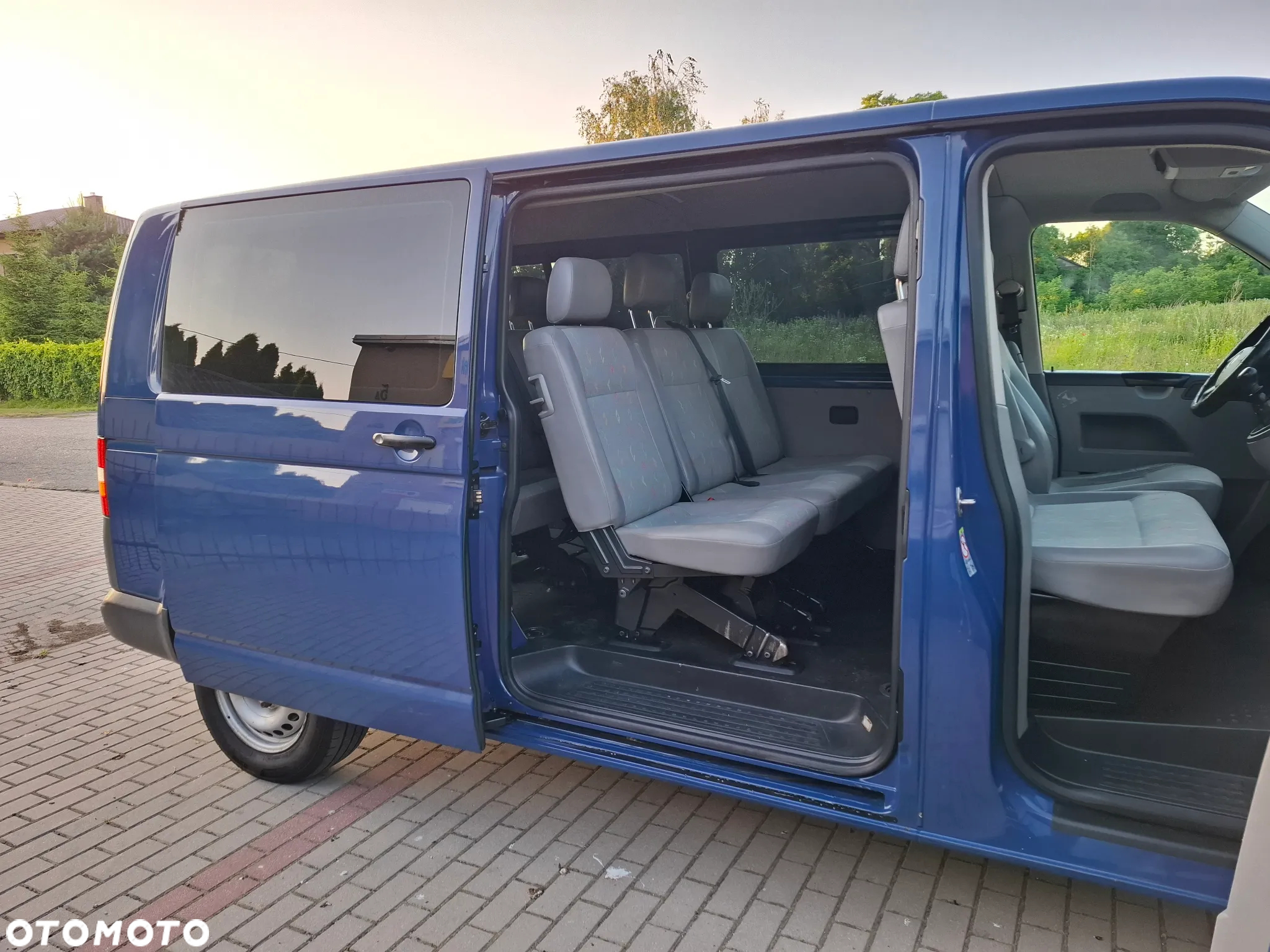 Volkswagen Transporter T5 TDI L2H1 - 13