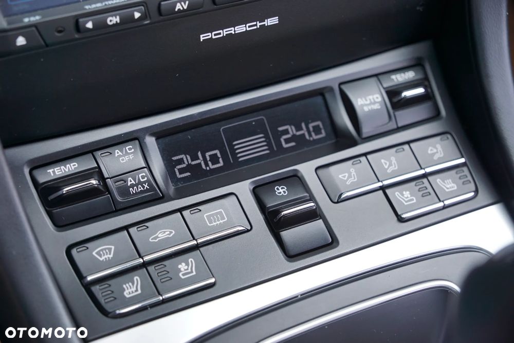 Porsche 911 - 28
