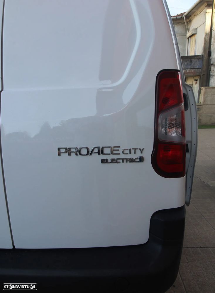 Toyota Proace Verso Electric 100KW GX 2L - 23