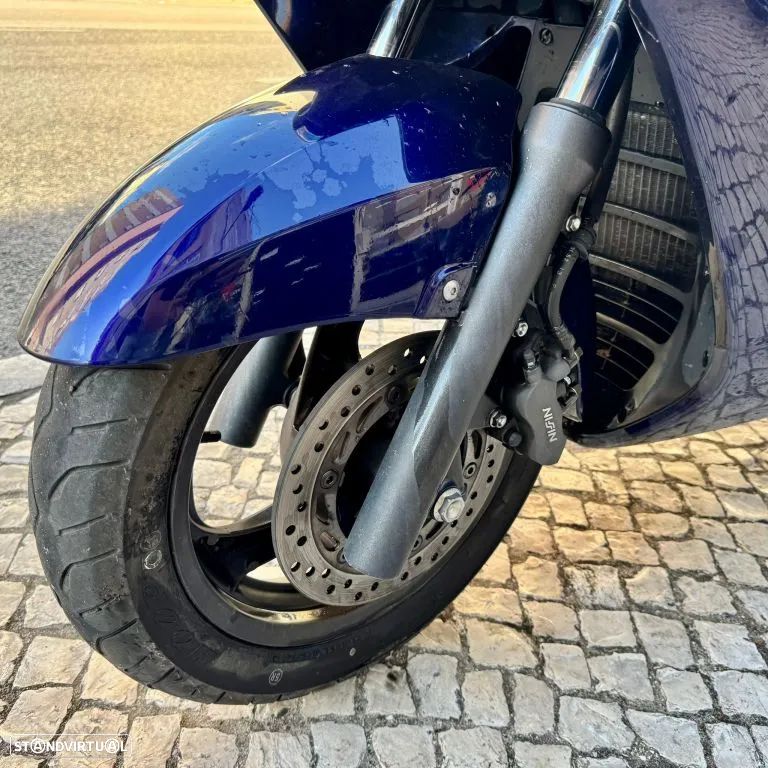 Honda Silver Wing 400 - 4