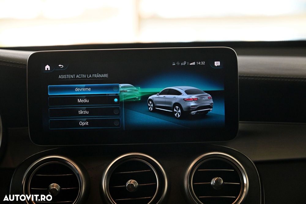 Mercedes-Benz GLC Coupe 300 4Matic 9G-TRONIC Exclusive - 38