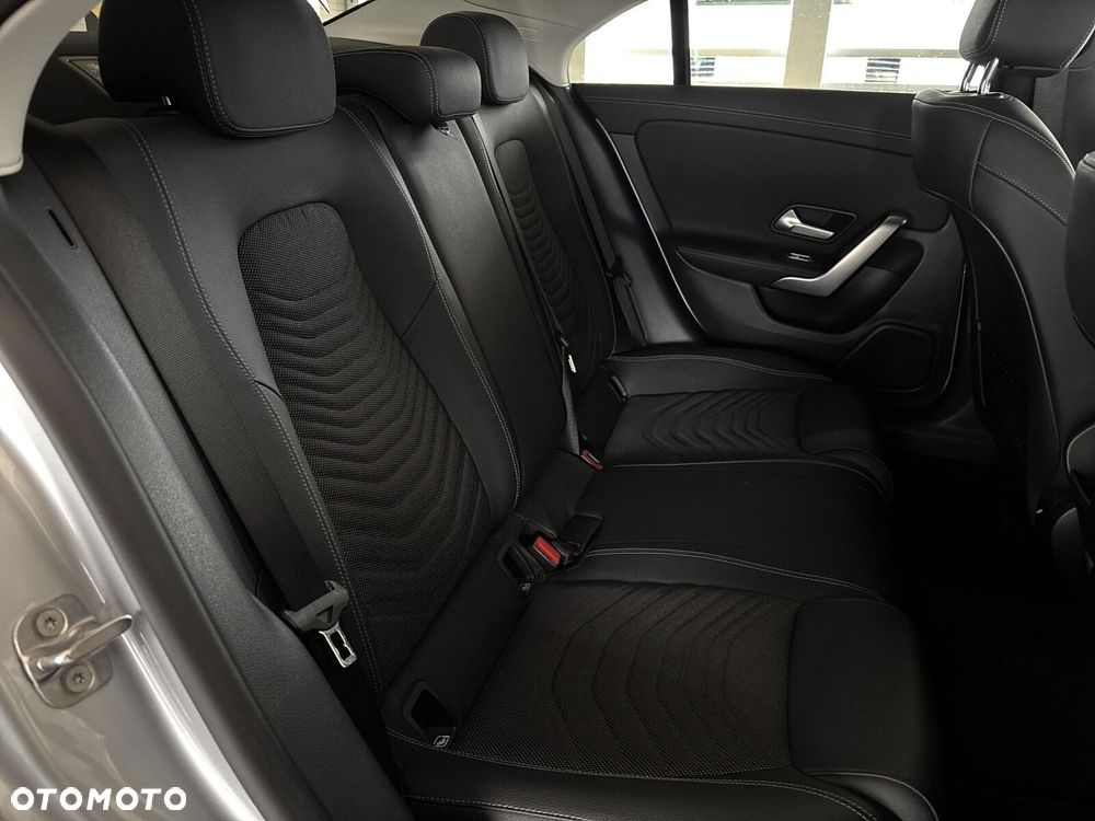 Mercedes-Benz CLA - 21