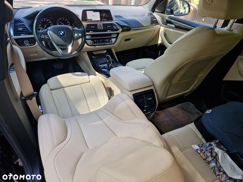 BMW X3 xDrive30i GPF Luxury Line - 8