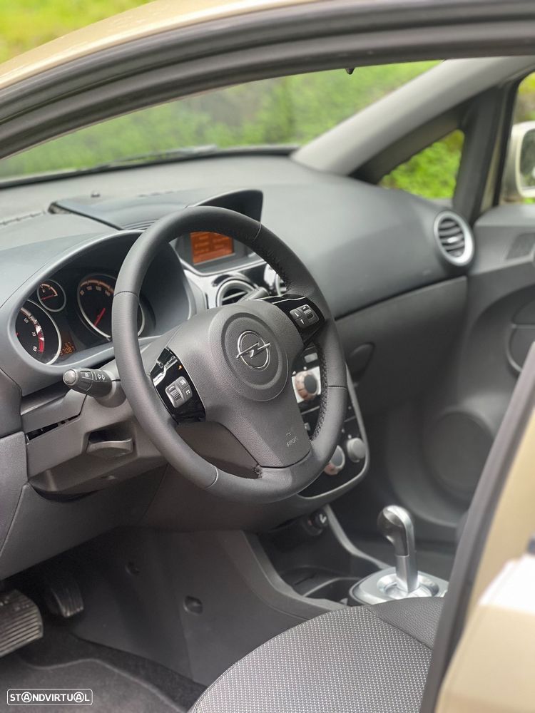 Opel Corsa 1.2 Cosmo Easytronic - 7