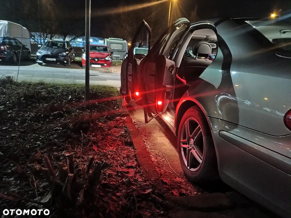 Mercedes-Benz Klasa E 220 CDI Classic DPF - 19