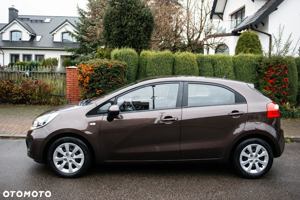 Kia Rio 1.2 Business Line - 4