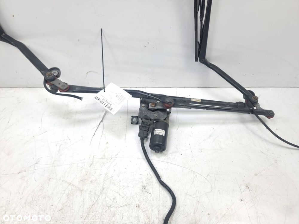 MECHANIZM WYCIERACZEK PRZÓD MAN TGM 15.250 405.001 81.26400.6366 - 4