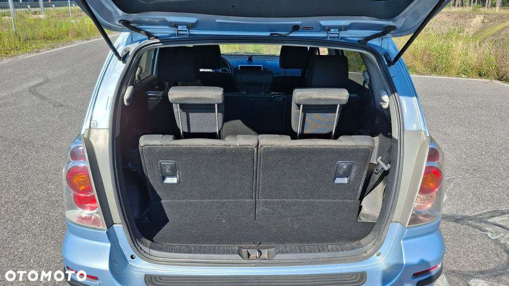 Toyota Corolla Verso - 18