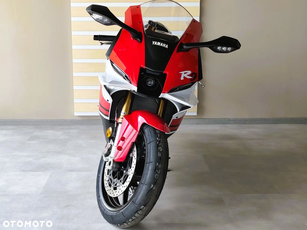 Yamaha R9 - 3