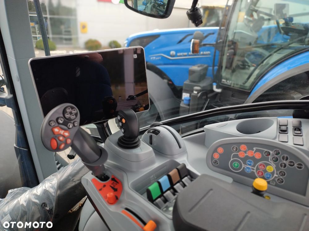 New Holland T6.180 DCT - 5