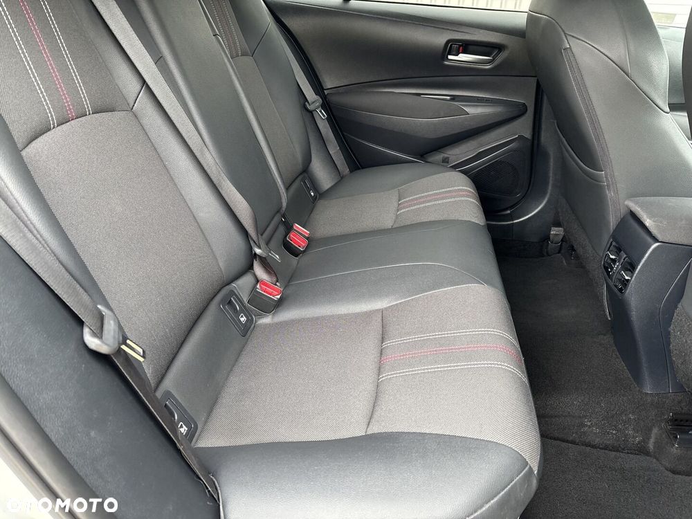 Toyota Corolla - 8