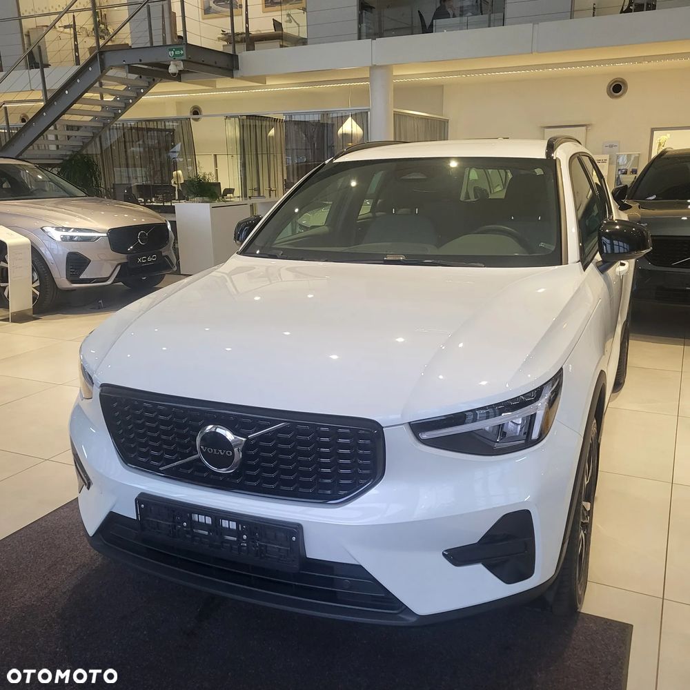 Volvo XC 40 B3 Plus Dark
