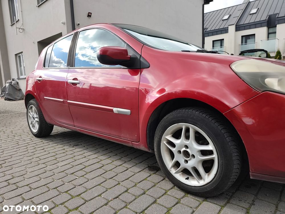 Renault Clio - 10