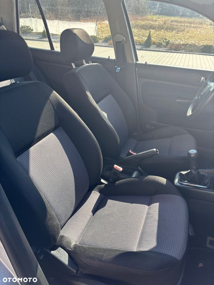 Volkswagen Golf - 15