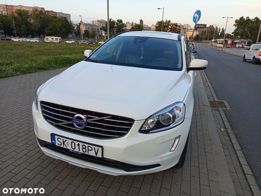 Volvo XC 60 D4 Drive-E Momentum - 25