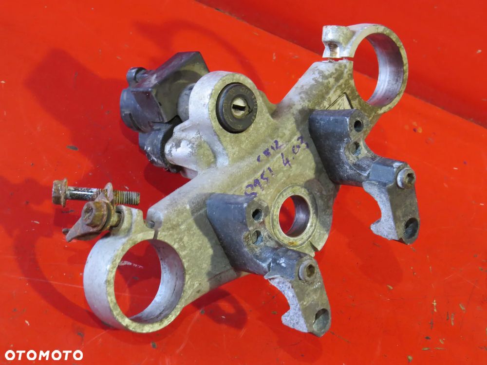HONDA CBR 900 RR CBR900RR SC33 półka górna zawieszenia zawieszenie jarzmo - 2
