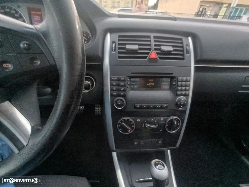 Mercedes-Benz B 180 CDI Autotronic - 15