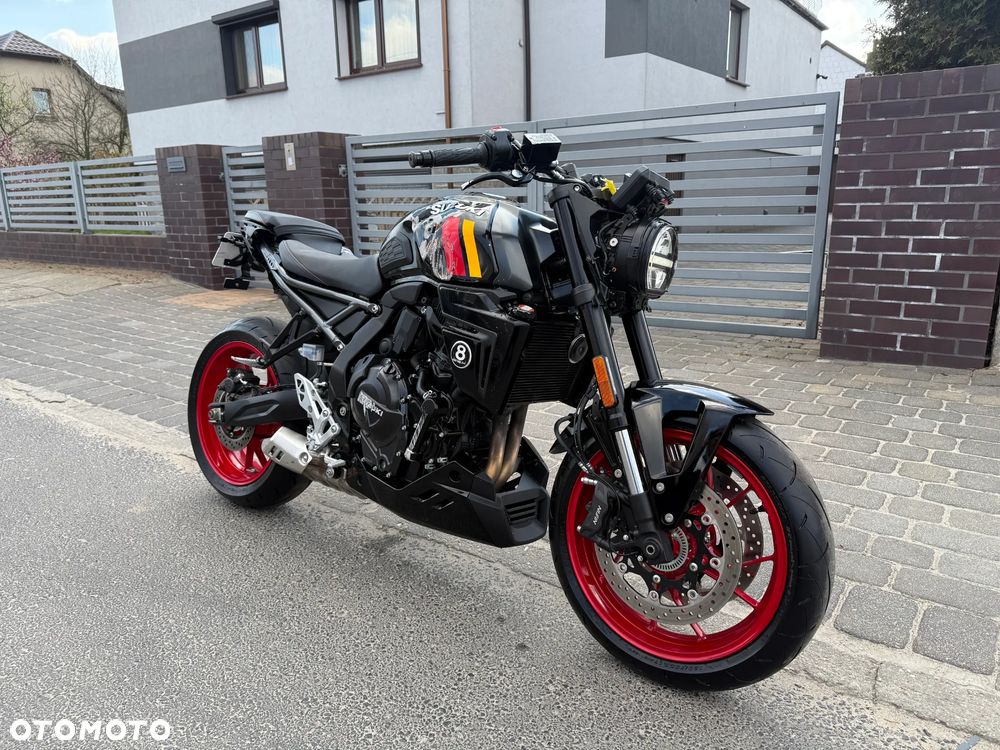 Suzuki GSX - 1