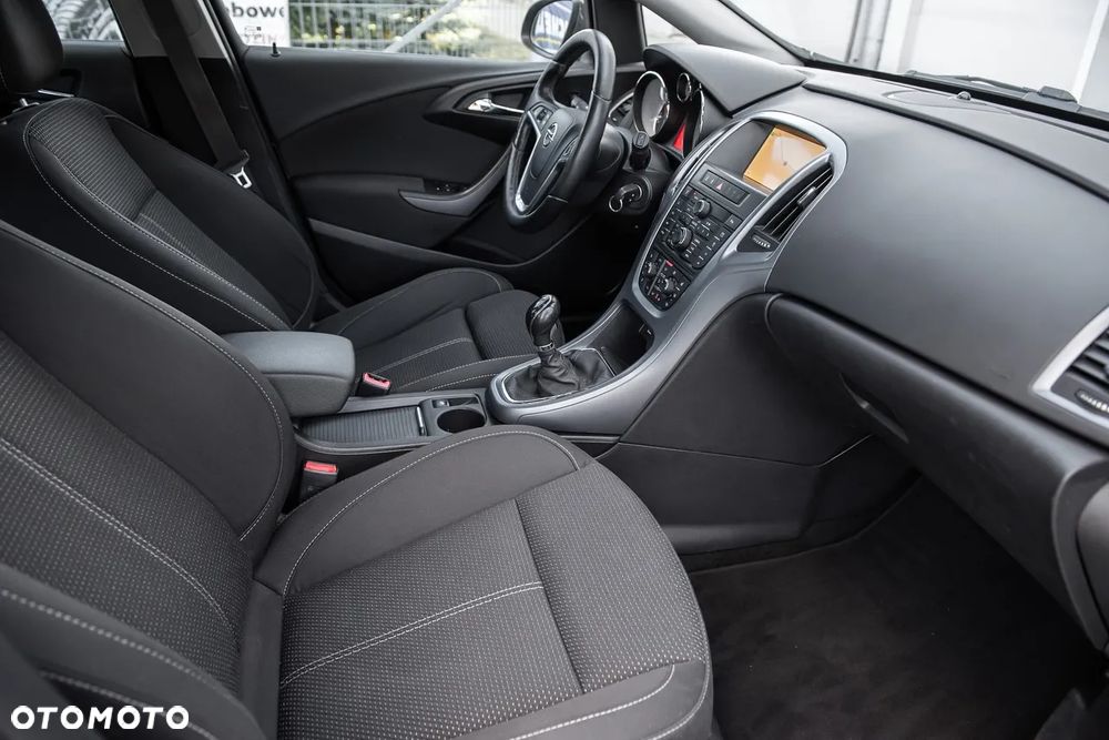 Opel Astra 1.6 CDTI Cosmo - 29