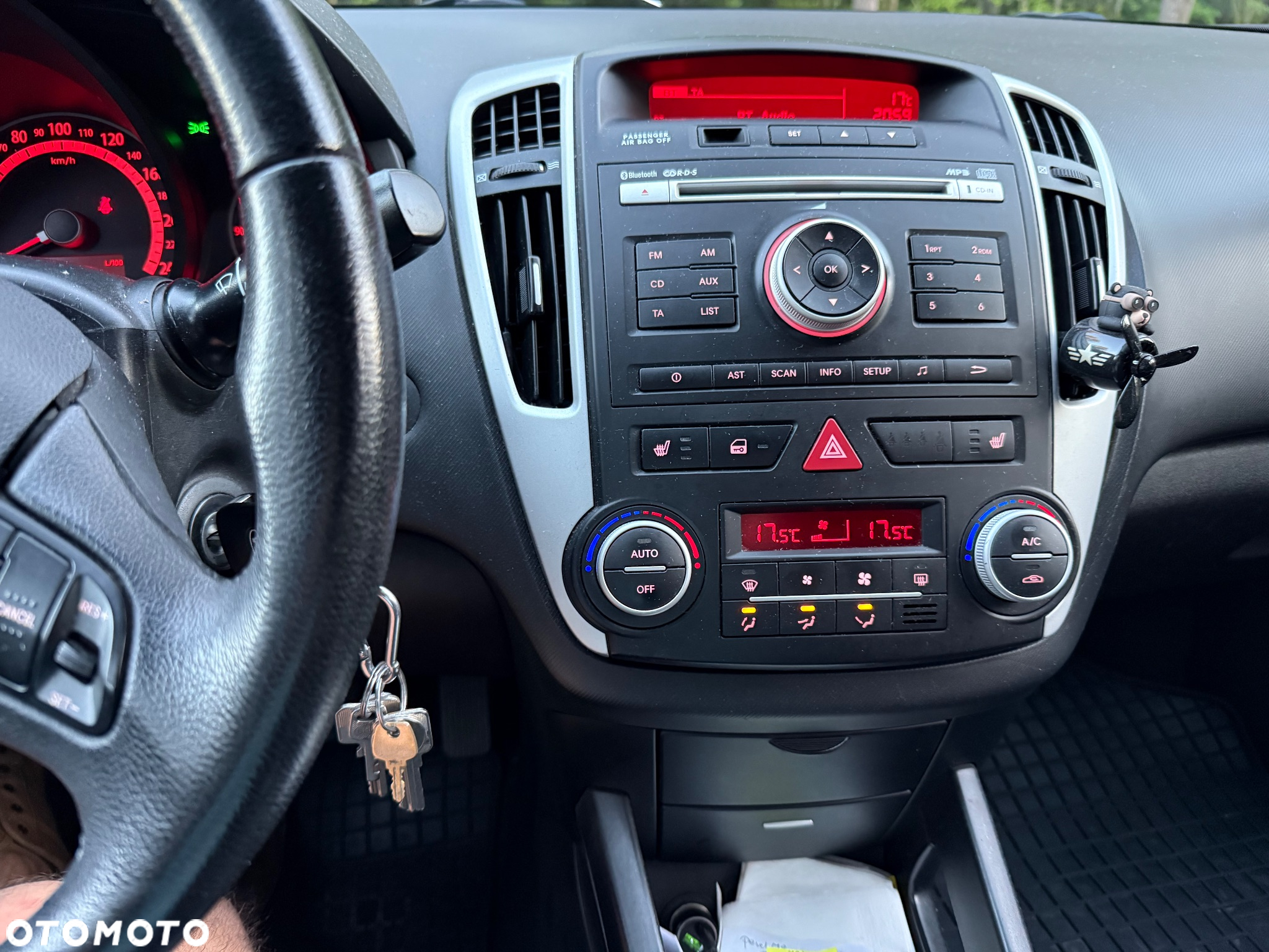 Kia Ceed 1.6 CRDi 128 Dream-Team Edition - 10