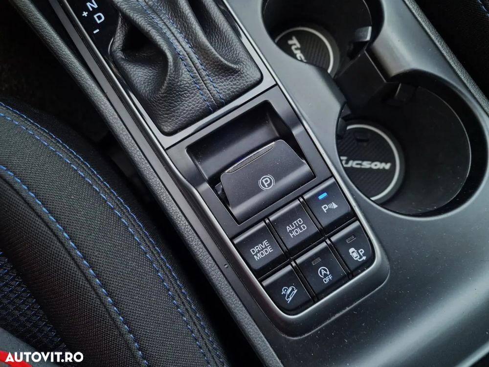 Hyundai Tucson blue 1.7 CRDi 2WD DCT Premium - 19