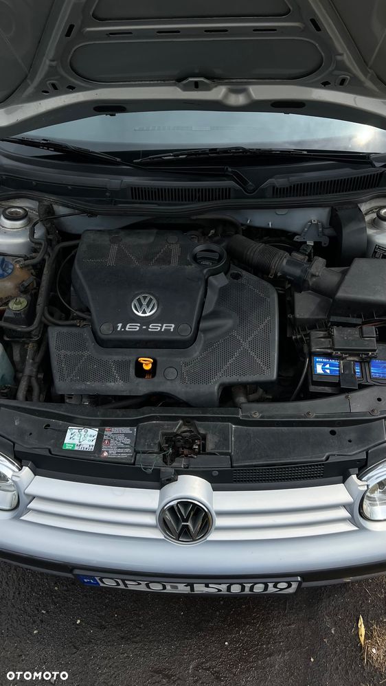 Volkswagen Golf 1.6 - 9