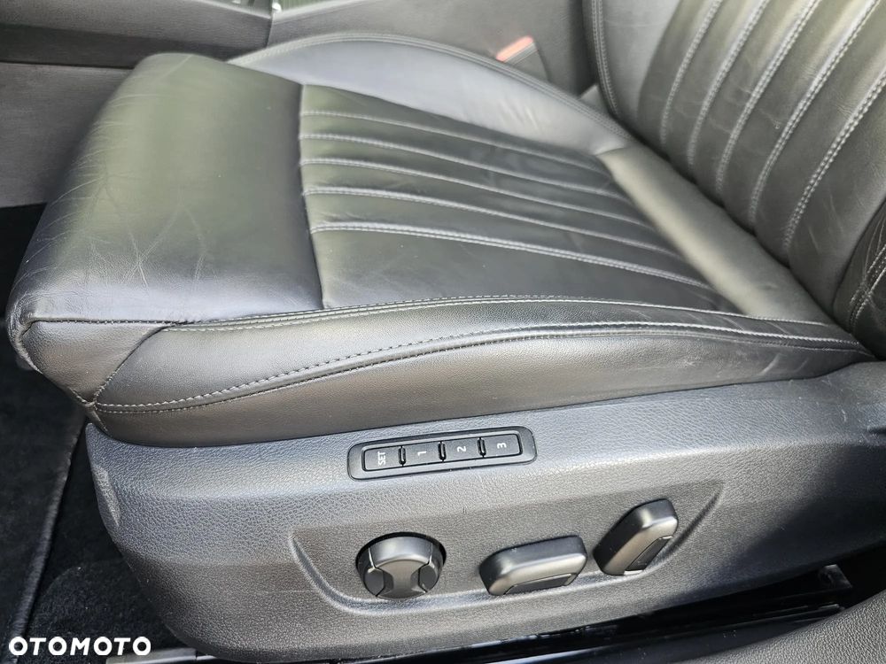 Skoda Superb 2.0 TDI DSG Ambition - 17