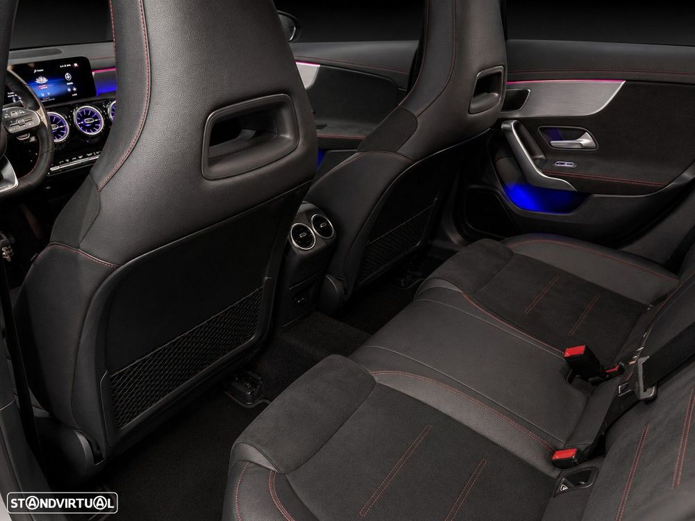 Mercedes-Benz CLA 180 7G-DCT AMG Line - 11