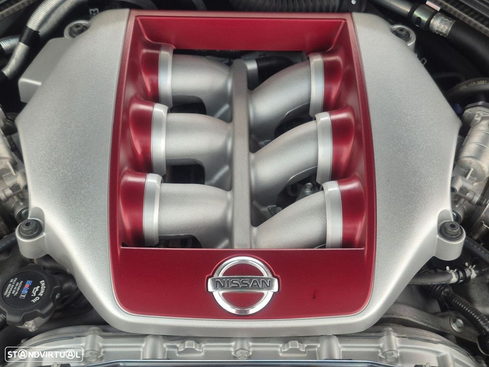 Nissan GT-R 3.8 V6 Black Edition - 23