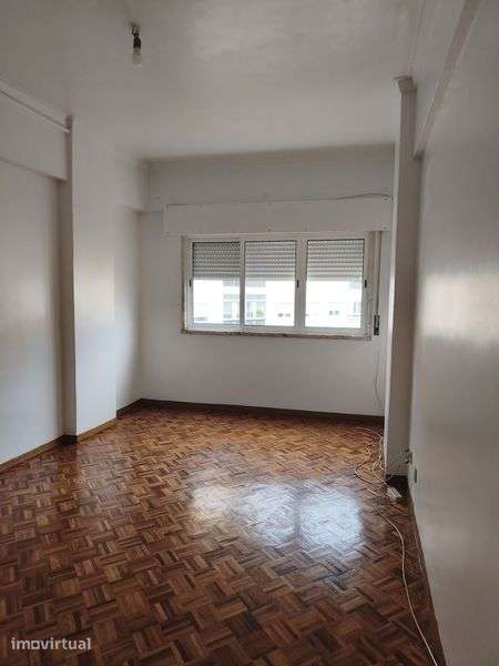 T2 Casal de São Brás, Frente ao Novo Centro de saúde, pronto a habitar - Grande imagem: 5/8