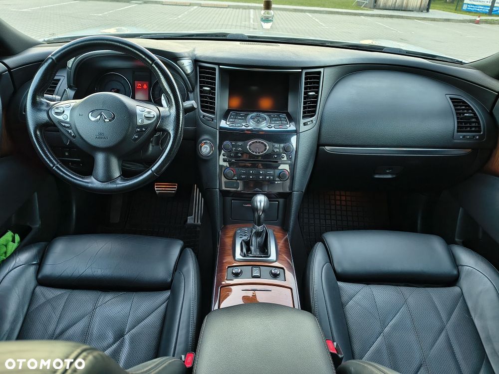 Infiniti QX70 - 5