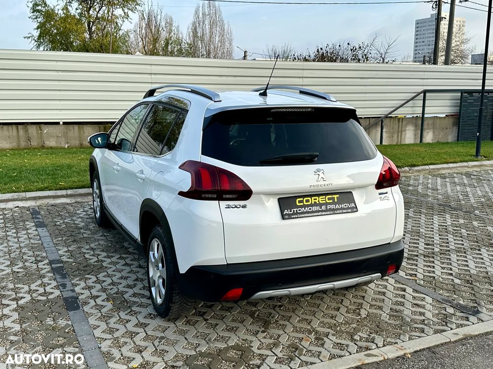 Peugeot 2008 - 4