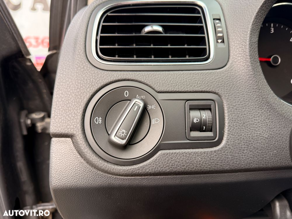 Volkswagen Polo - 11