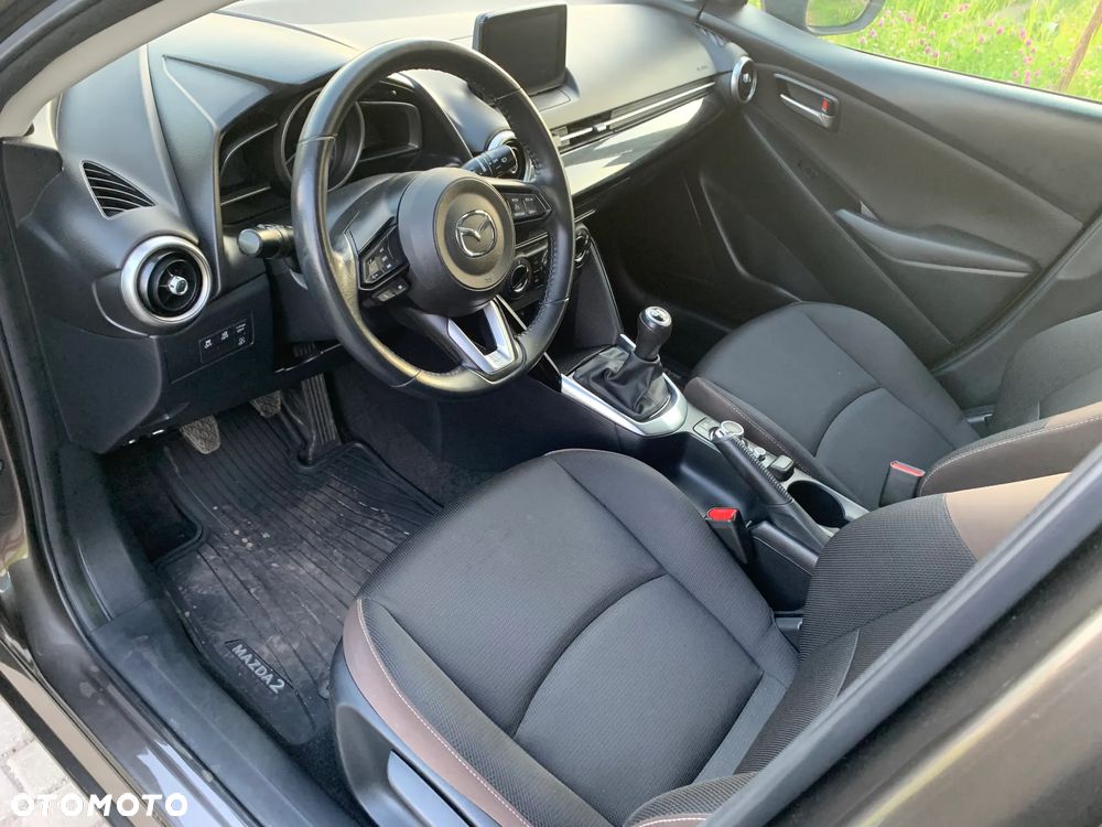 Mazda 2 - 7
