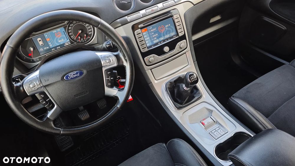 Ford Galaxy 2.2 TDCi Titanium - 14